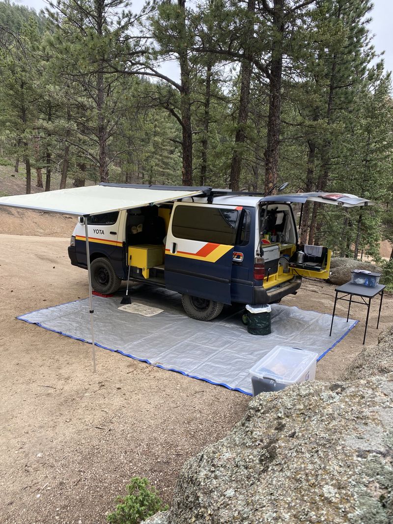 Picture 4/21 of a 1994 Toyota Hiace KZH106 4x4 Custom Camper for sale in Parker, Colorado