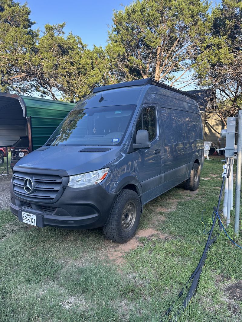 Picture 1/3 of a 2019 Sprinter 144 2500 for sale in Granbury, Texas