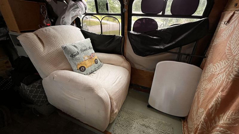 Picture 3/6 of a 2009 Chevy Express 3500 Duramax Diesel for sale in Minneapolis, Minnesota