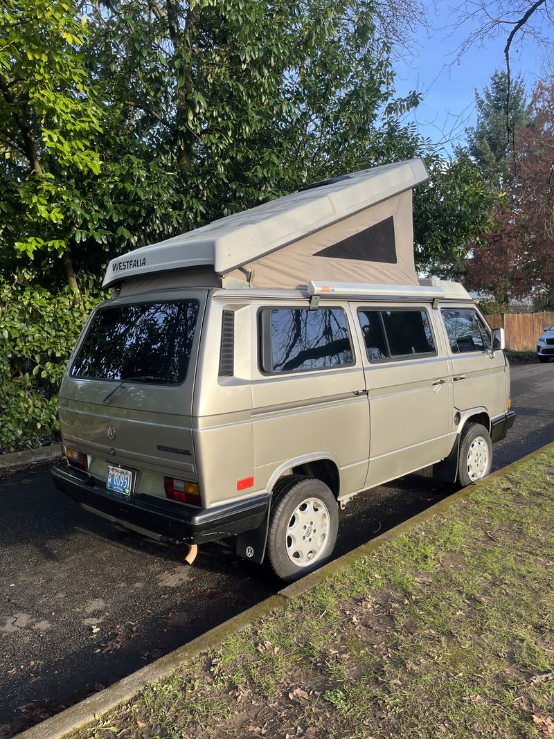 Picture 4/10 of a 1991 Volkswagen Westfalia Poptop Van for sale in Portland, Oregon