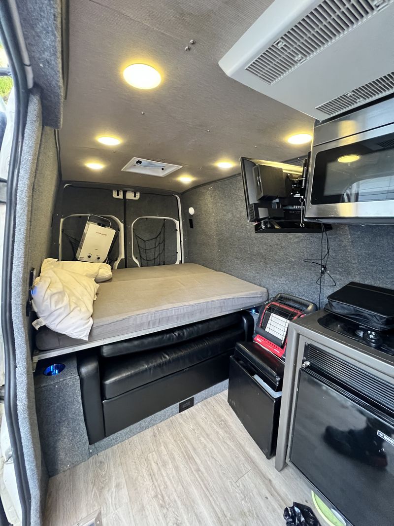 Picture 4/15 of a mercedes diesel 2500 high roof. complete! for sale in Romulus, Michigan