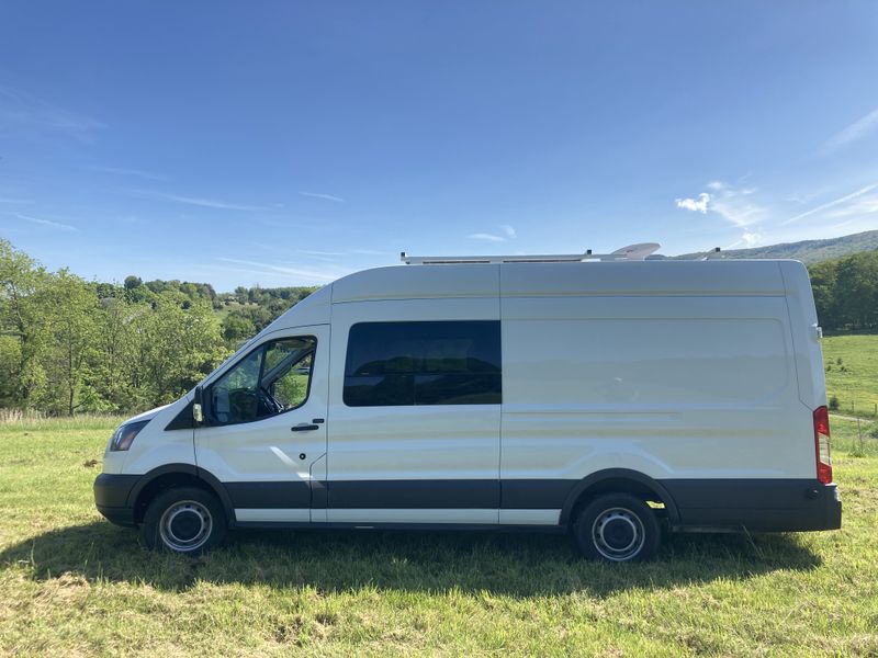 Picture 3/9 of a 2018 Ford Transit High Roof Extended Length New build for 4 for sale in Harrisonburg, Virginia