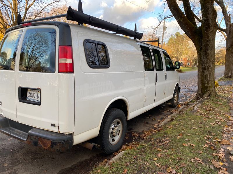 Picture 3/10 of a Chevy Express Campervan for sale in Saratoga Springs, New York