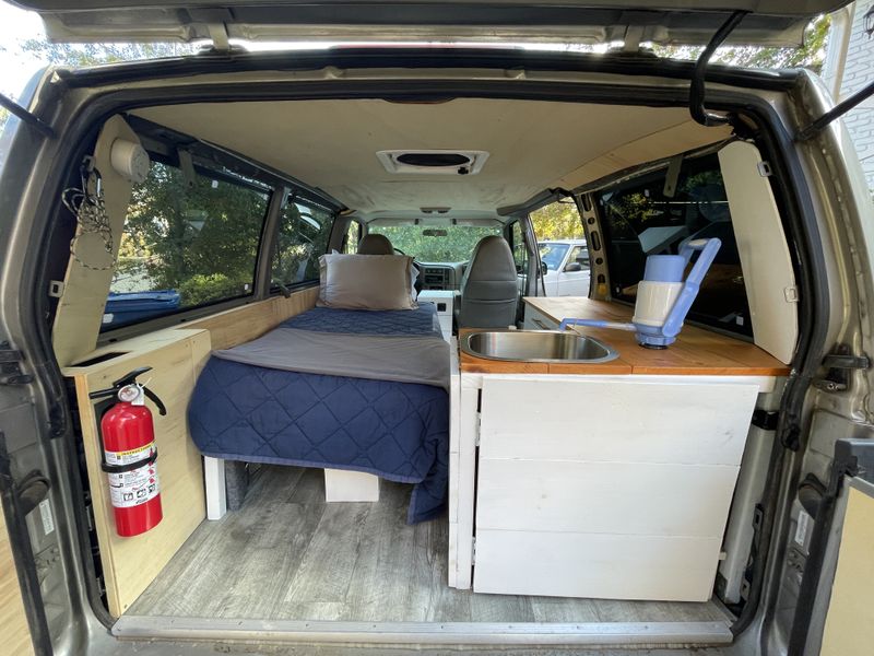 2005 gmc safari camper van