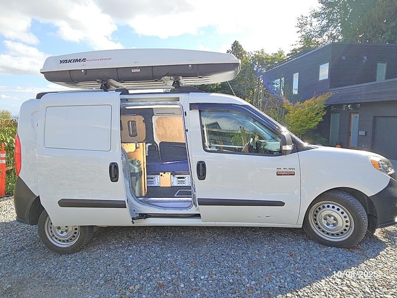 Picture 2/10 of a 2016 Ram Promaster City FWD Professional built 28mpg 82Kmi for sale in Seattle, Washington