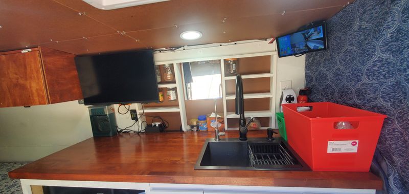 Picture 5/22 of a 2014 Sprinter 2500 for sale in San Jose, California