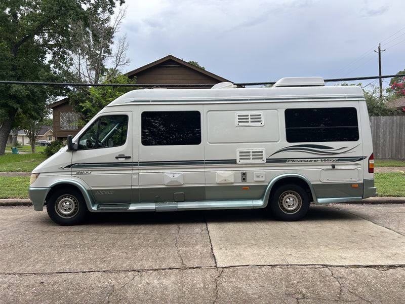 Picture 1/34 of a 2004 Pleasureway 2.7 liter Diesel mercedes-Benz for sale in Houston, Texas
