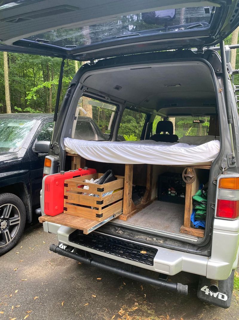 Picture 3/13 of a 1993 Mitsubishi Delica L300 Camper for sale in Killingworth, Connecticut