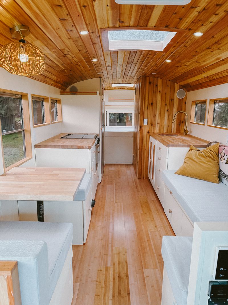 Picture 4/23 of a 2004 Skoolie- 27 ft- Never been lived in for sale in Portland, Oregon