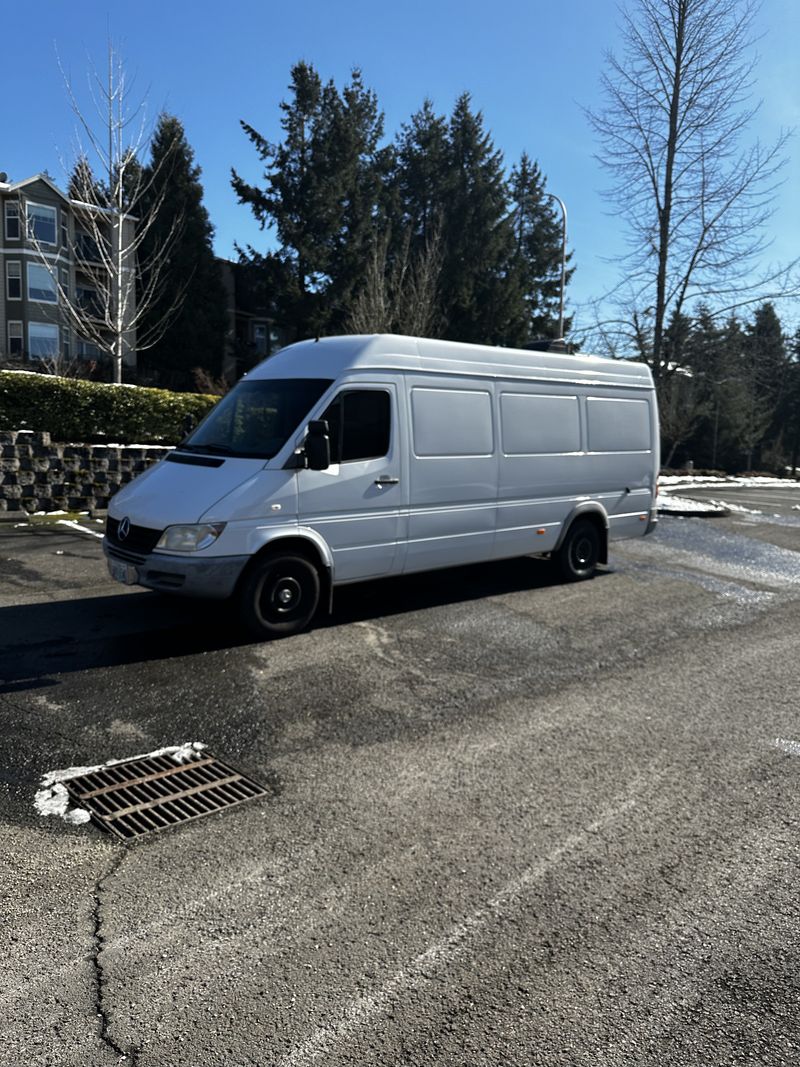 Picture 1/17 of a 2005 Dodge/Mercedes Sprinter 2500 for sale in Wilsonville, Oregon