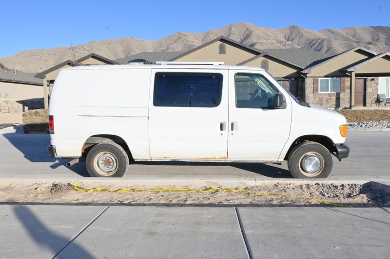 Picture 1/34 of a 2005 Ford E-250 (Solar, Sink, Sleeps 2! Utah) for sale in Saratoga Springs, Utah