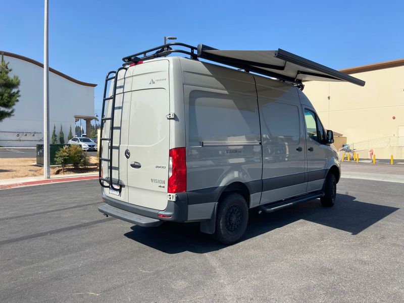 Picture 2/26 of a Mercedes Sprinter High Roof 2500 4x4 2022 Mod. 800A for sale in Montclair, California