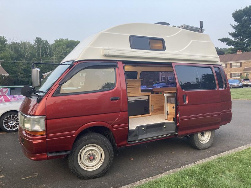 Picture 3/44 of a 1994 Toyata Hiace 4wd Super GL  for sale in Doylestown, Pennsylvania