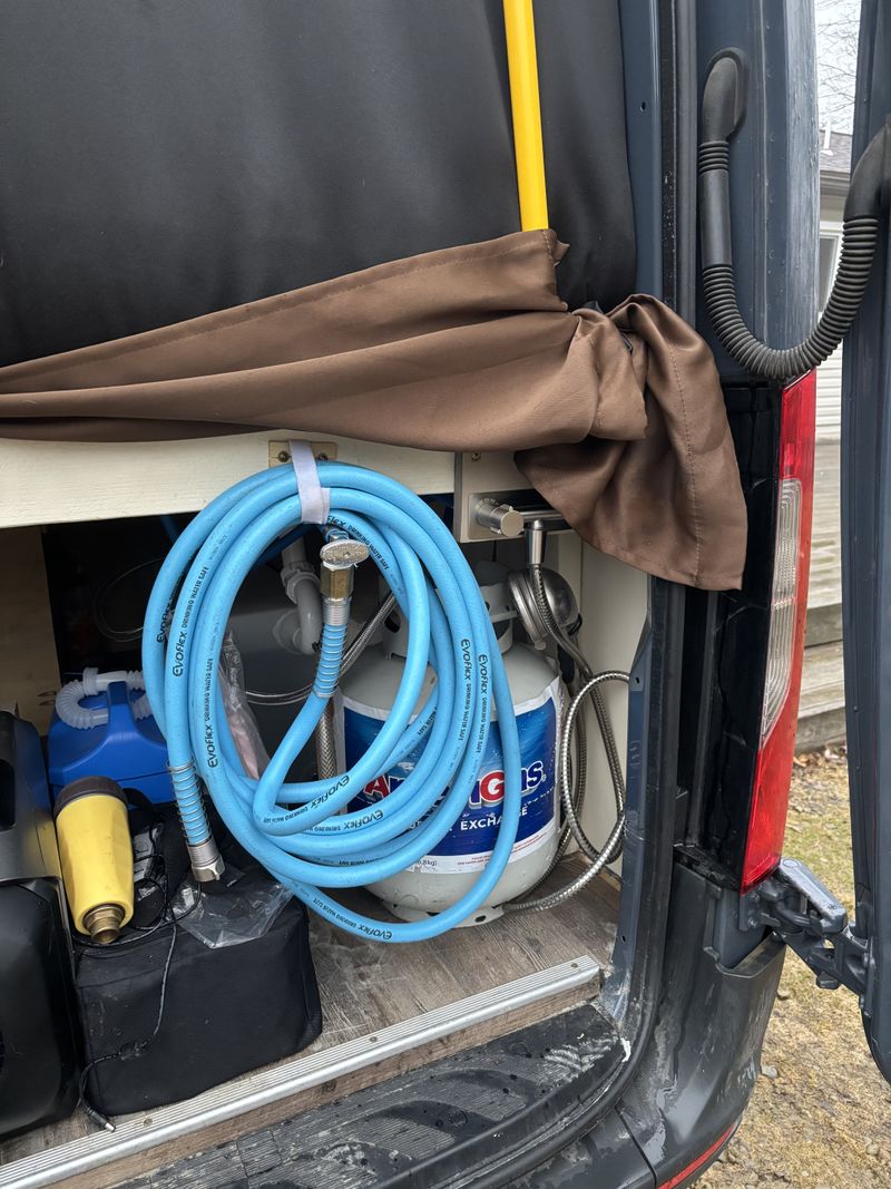 Picture 4/37 of a 2019 Sprinter Van for sale in Venus, Pennsylvania