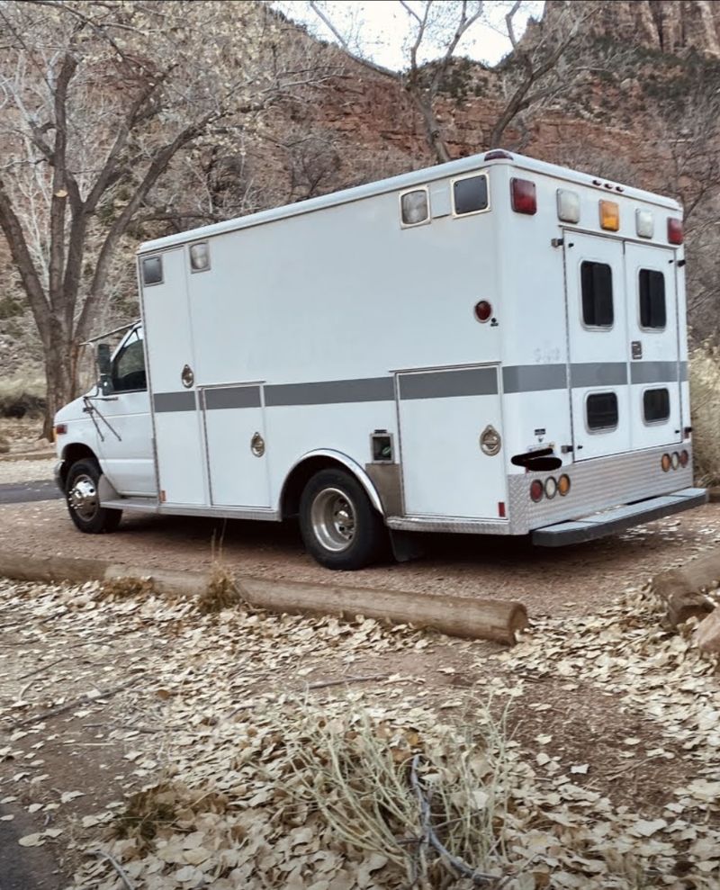 Picture 1/8 of a 1997 FORD E350 AMBULANCE for sale in Germantown, Tennessee