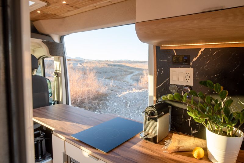 Picture 5/12 of a Louise - The home on wheels by Bemyvan  for sale in North Las Vegas, Nevada