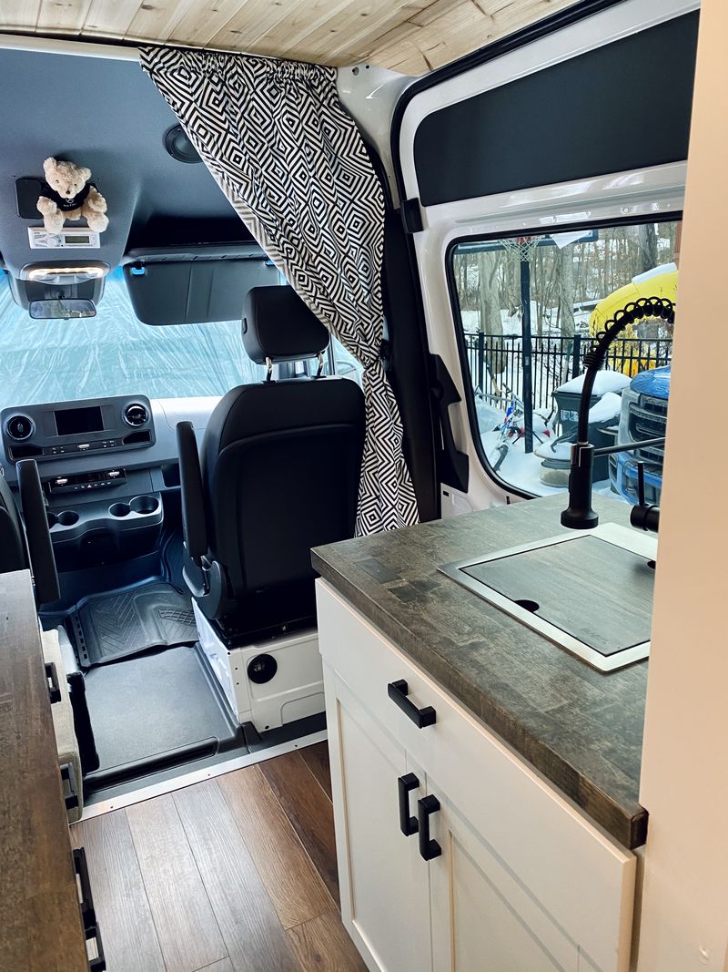 Picture 4/19 of a  Sprinter 170 4x4 2019 for sale in Budd Lake, New Jersey