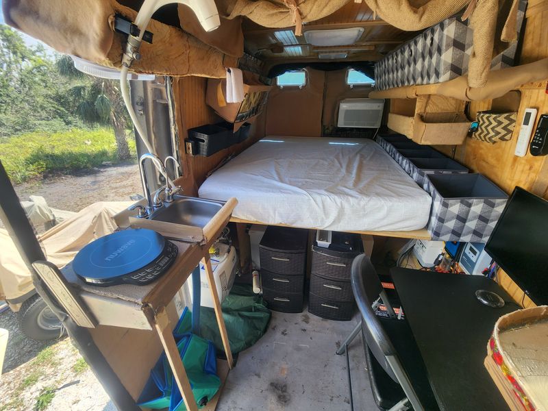 Picture 4/21 of a 2007 Sprinter Turbo Diesel High Roof Campervan for sale in North Port, Florida
