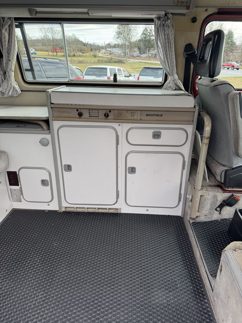 Picture 3/21 of a 1987 VW Westfalia for sale in Cleveland, Georgia
