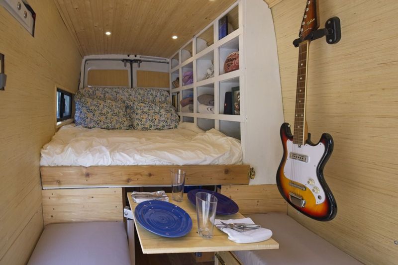 Picture 3/7 of a 2006 Mercedes/Dodge Sprinter for sale in Frederick, Maryland