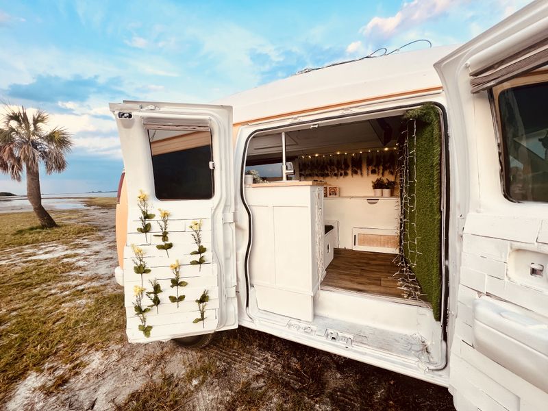 Picture 5/39 of a 🌻 🌱 Boho Dream High Top Camper Van for sale in Saint Petersburg, Florida