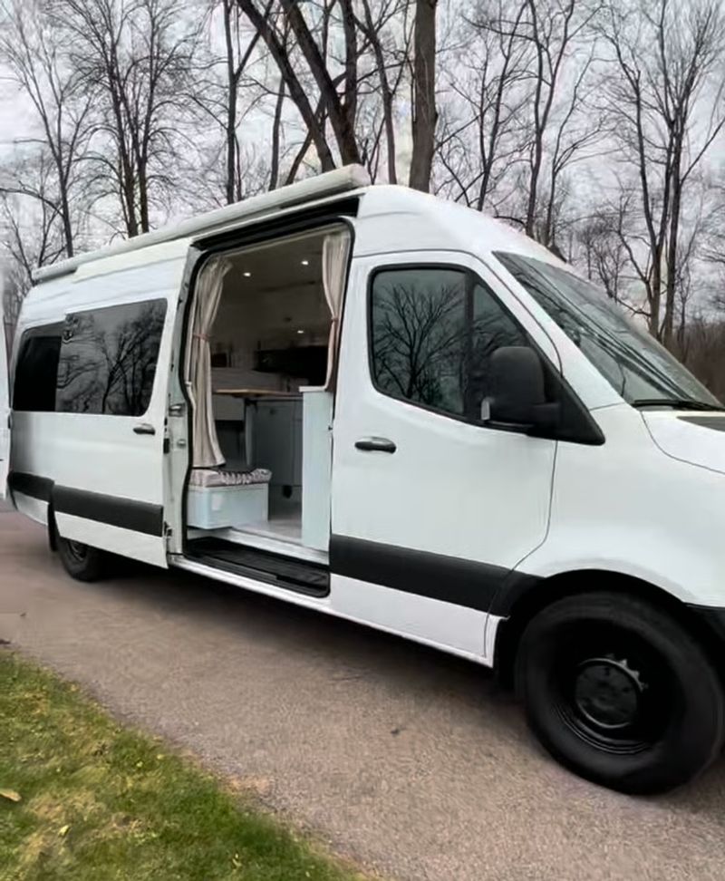 Picture 2/23 of a 2021 Mercedes Sprinter Camper Van for sale in Amston, Connecticut