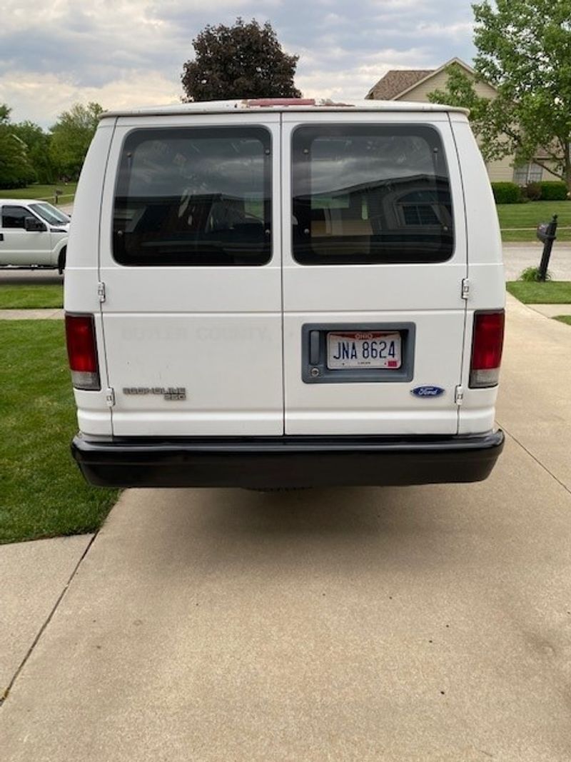 Picture 2/5 of a 1996 Ford E 250 extended cargo van for sale in Toledo, Ohio