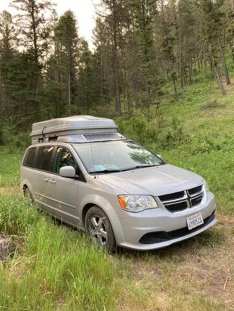 Picture 2/8 of a 2012 Dodge Grand Caravan Jucy Conversion for sale in Monrovia, California