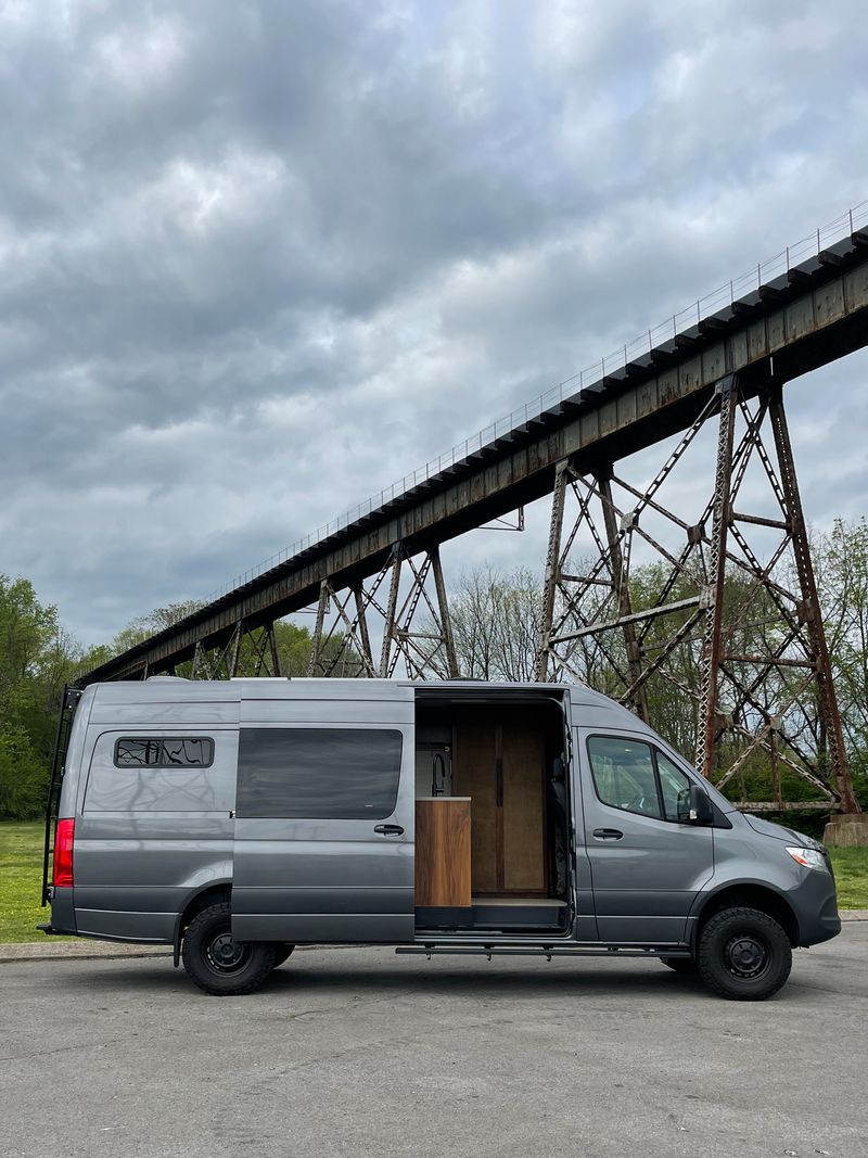 Picture 2/12 of a 4x4 2021 Mercedes Benz Sprinter 2500 - READY to go! 170"WB for sale in Nashville, Tennessee