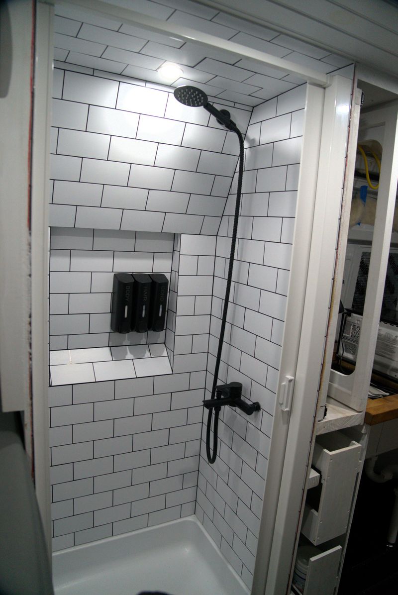 Picture 2/27 of a 2015 Ram promaster 3500 Ext, Hi-roof for sale in Jacksonville, Florida