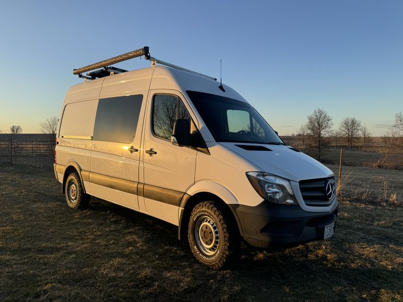 Picture 4/17 of a 2017 Mercedes Sprinter Camper Van for sale in Rothville, Missouri