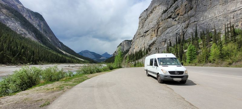 Picture 4/26 of a 2012 Sprinter - 25k Engine Miles - Great Layout for Families for sale in Elkhart, Indiana