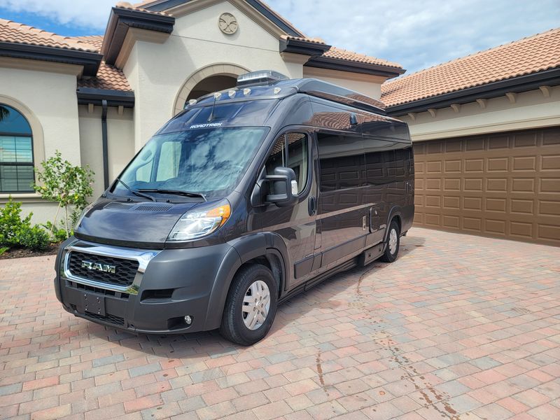 Picture 2/18 of a 2023 Roadtrek Play Slumber for sale in Sarasota, Florida