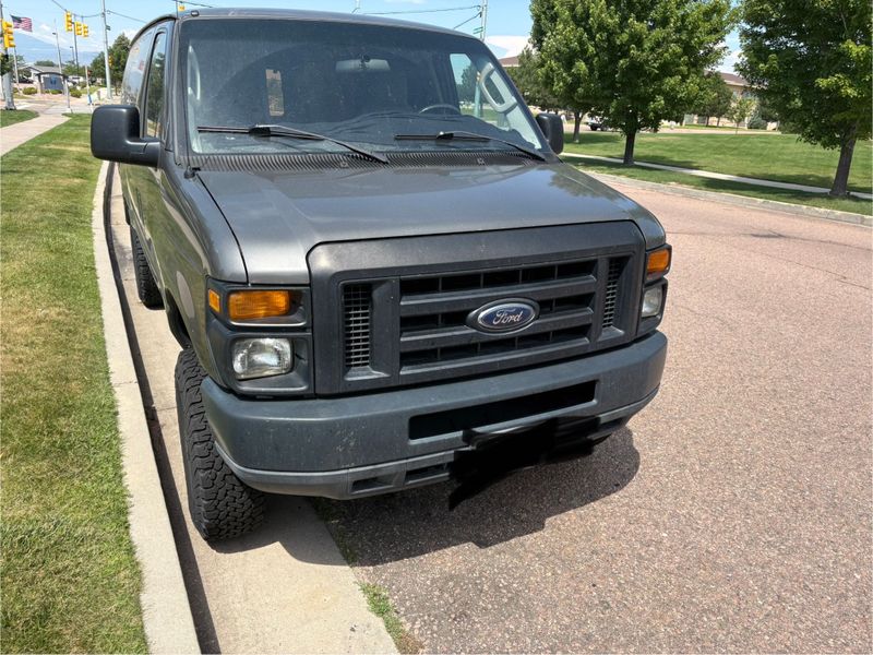 Picture 4/7 of a 2009 ford econoline for sale in Colorado Springs, Colorado