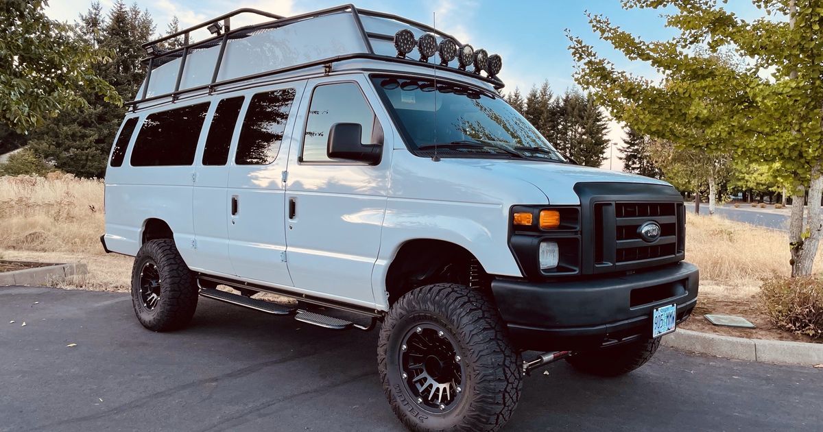 Camper Van For Sale: 2011 Ford E350 Econoline Super Duty L V8 Camp