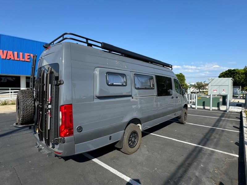 Picture 4/19 of a 2019 MERCEDES-BENZ SPRINTER 170 EXT 4X4 for sale in Chatsworth, California