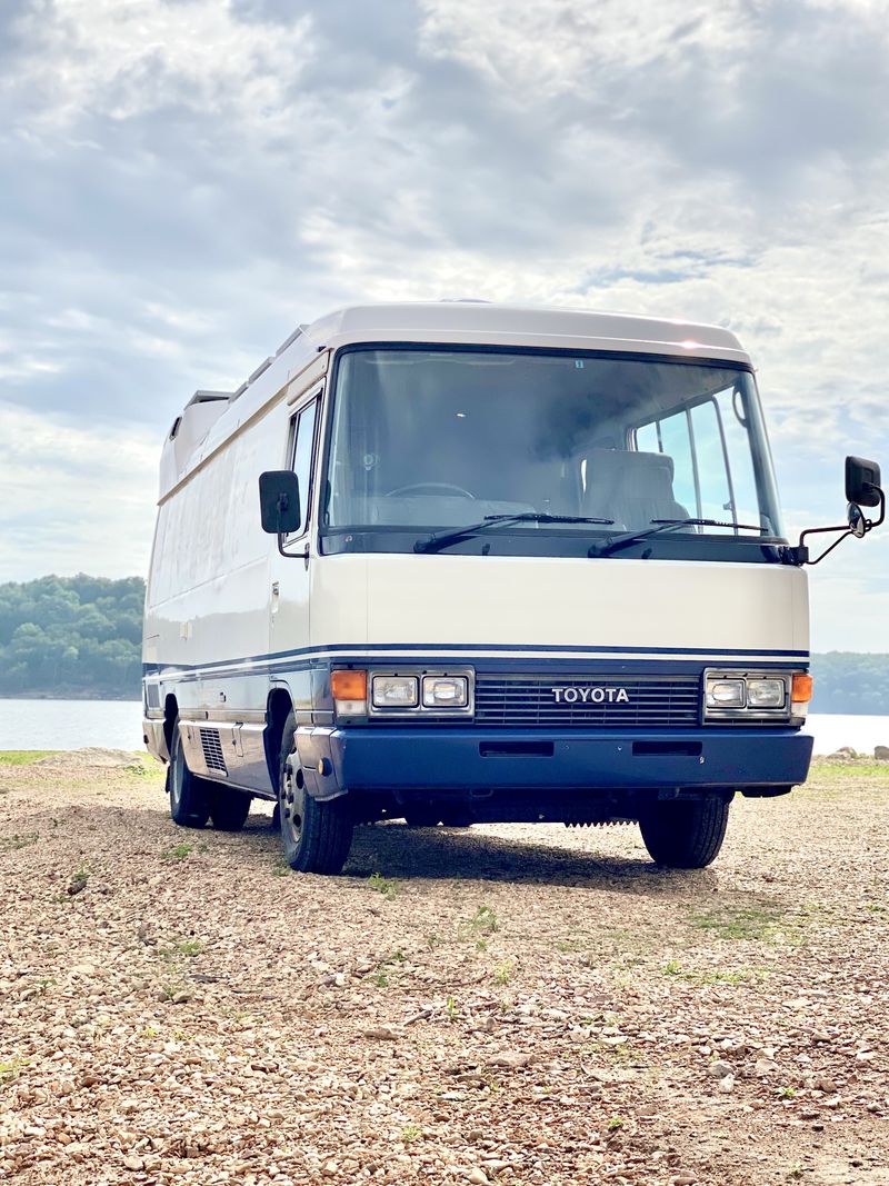 Picture 1/19 of a Toyota Coaster Off Grid Camper Van for sale in Tahlequah, Oklahoma