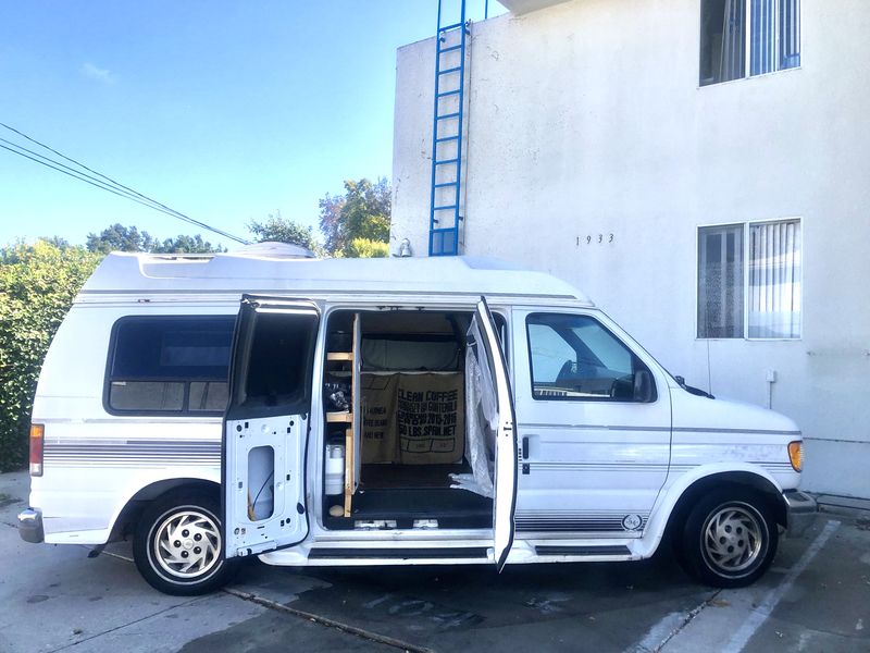 Picture 2/15 of a 1993 Ford Econoline E150 Camper Van for sale in Santa Monica, California