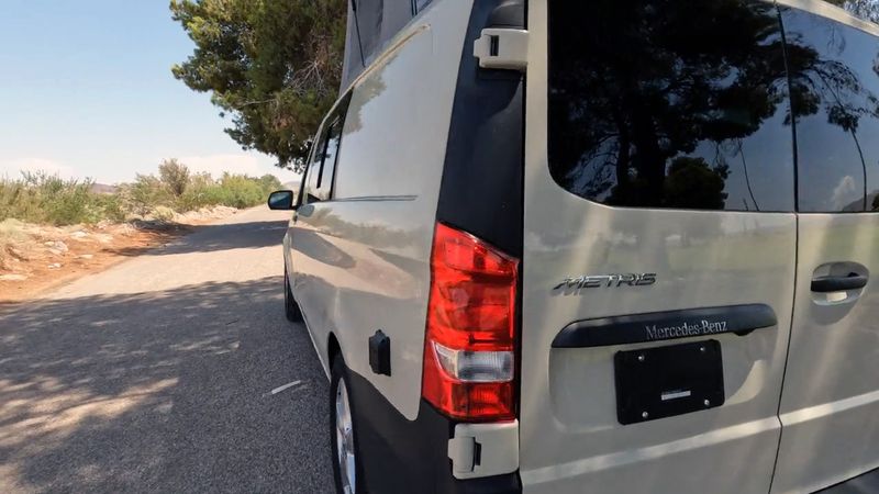 Picture 4/15 of a 2022 MERCEDES-BENZ METRIS - CAMPERVAN for sale in Torrance, California