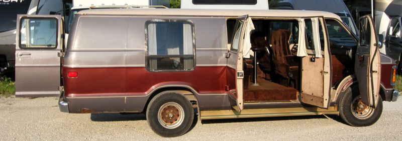 Picture 3/35 of a 1983 Dodge Conversion Van for sale in Glendale Heights, Illinois
