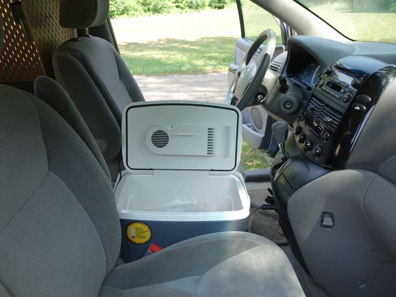 Picture 6/17 of a 2005 Toyota Sienna, Complete Setup for sale in Seattle, Washington