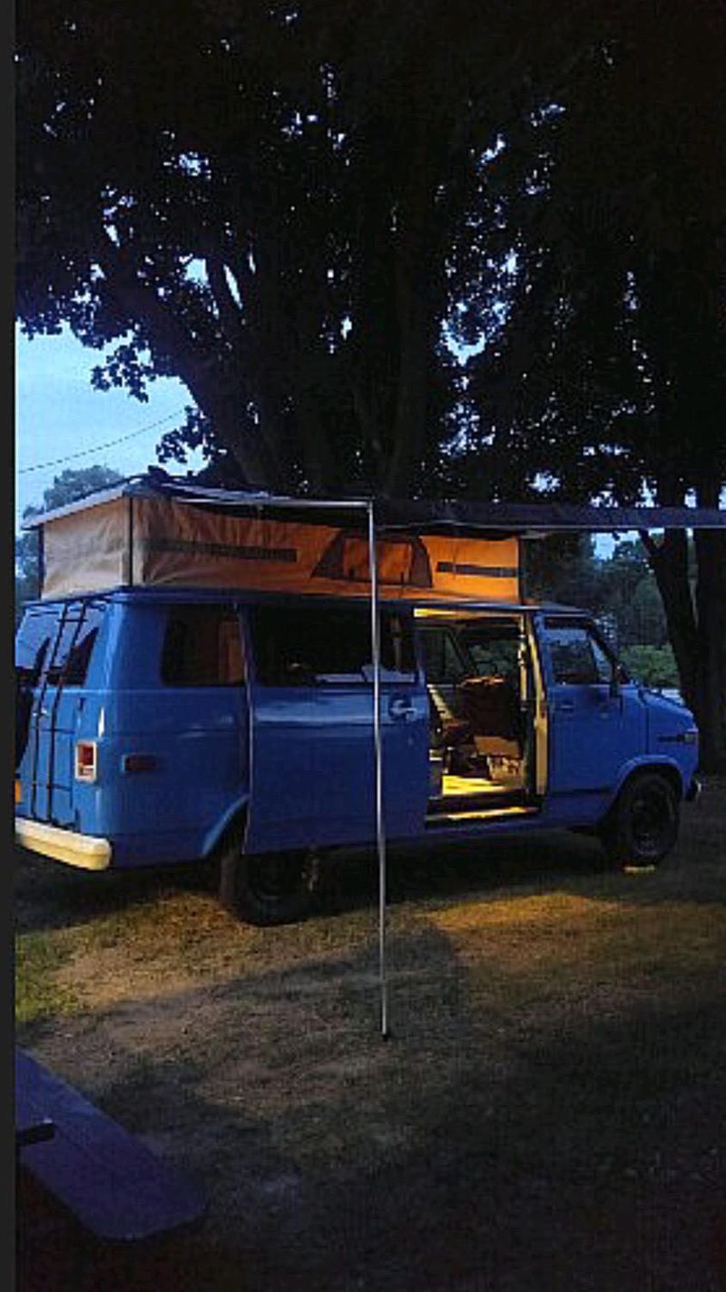 Picture 2/20 of a 1975 Pop Top Chevy Van 20 for sale in West Bloomfield, New York