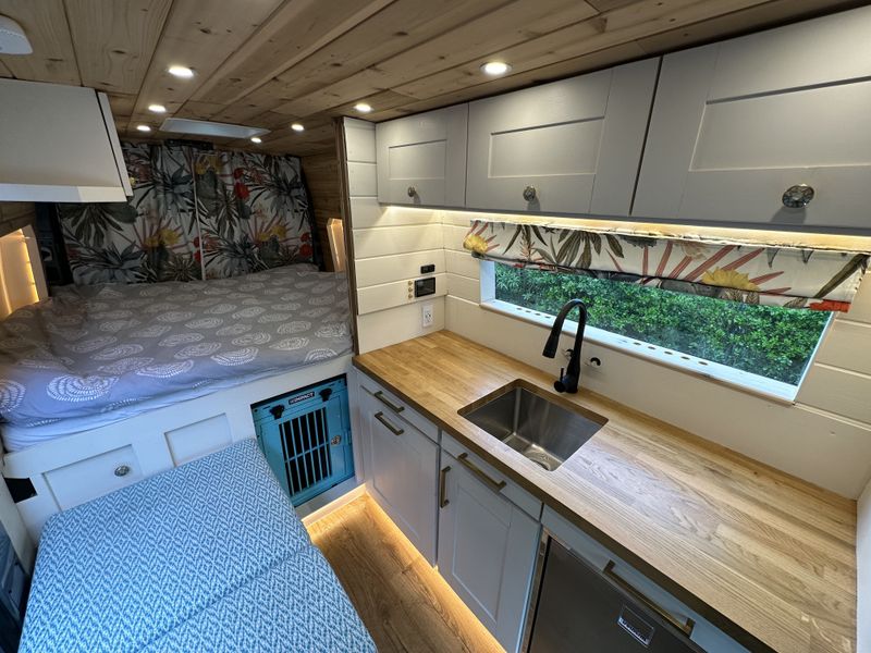 Picture 4/30 of a 2019 Mercedes Sprinter Van - 144" WB for sale in Sacramento, California