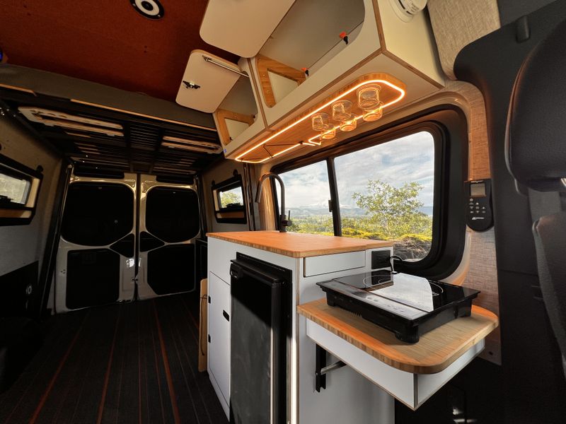 Picture 5/19 of a 2024 AWD Sprinter 144 for sale in Hood River, Oregon