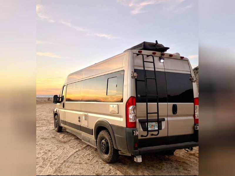 Picture 1/18 of a 2019 Roadtrek Simplicity SRT  for sale in Tampa, Florida