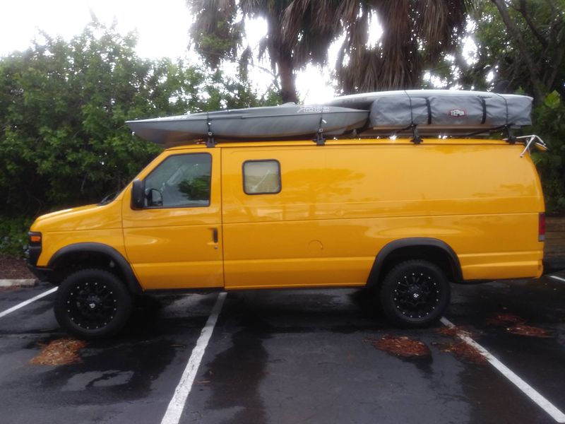 Picture 4/9 of a Ford E350 extended Camper van 2008 5.4 gas for sale in Tampa, Florida
