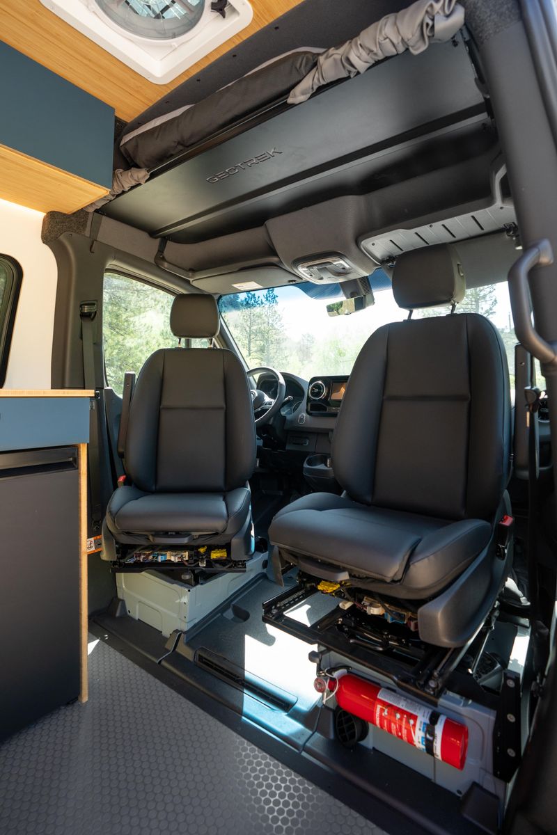 Picture 3/11 of a 2025 Geotrek Bear Peak Sprinter 144 AWD for sale in Boulder, Colorado