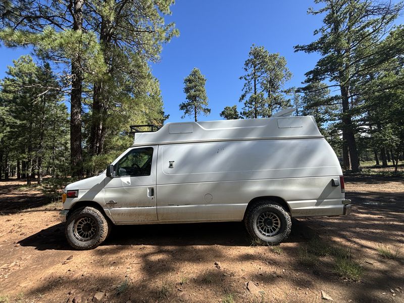 Picture 1/10 of a 2006 Ford E350 - Simple converted Ambulance for sale in Tucson, Arizona
