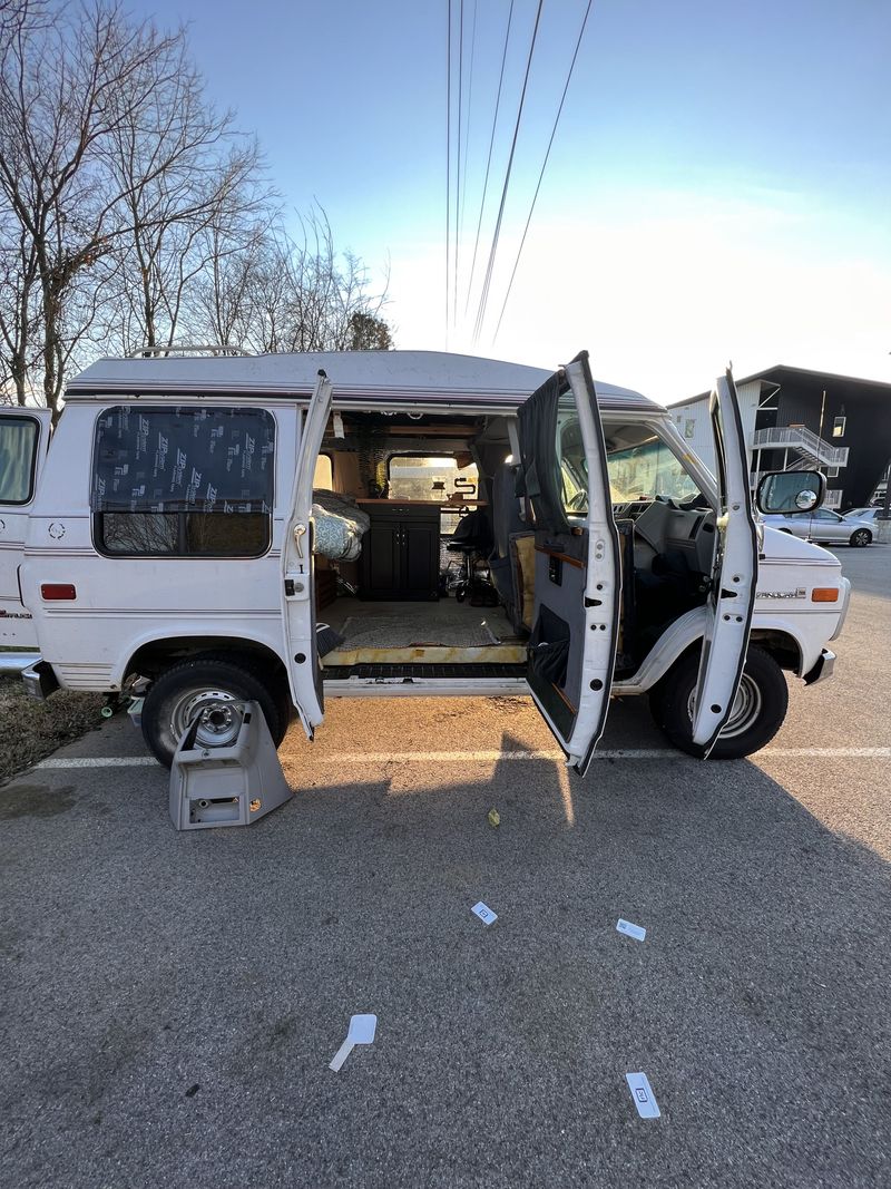 Picture 4/14 of a 1995 GMC Vandura G2500 for sale in Bowling Green, Kentucky