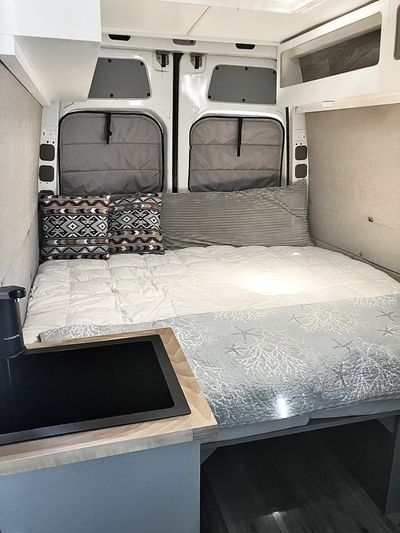 Picture 7/9 of a 2008 Sprinter Campervan for sale in Temecula, California